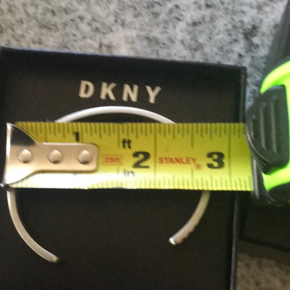Mens DKNY Cuff Bracelet! New in box - Picture 3 of 4